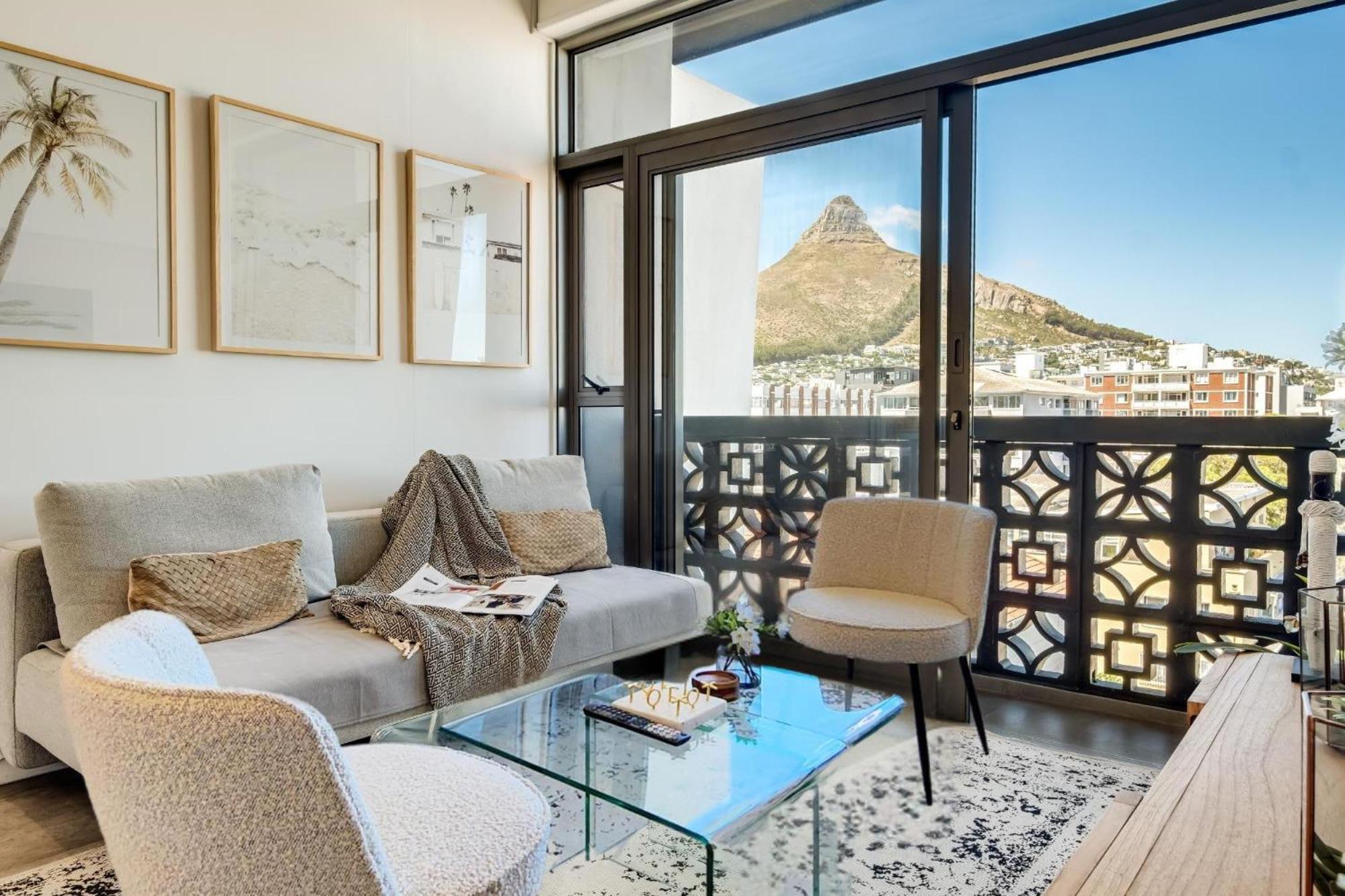 6onn Sea Point Apartment